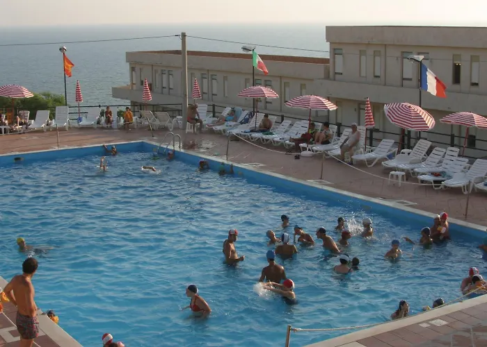 Aparthotel Costa Makauda 3*